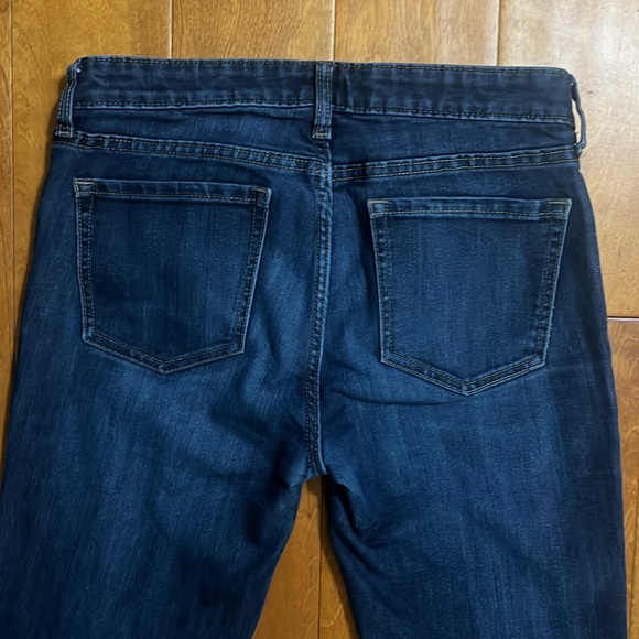 GAP Blue Straight Cuff Jeans Size 4 Mid-Rise Medium Wash Classic Casual - Picture 9 of 12
